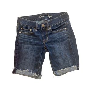 American Eagle Stretch Raw Hem Denim Shorts Size 2